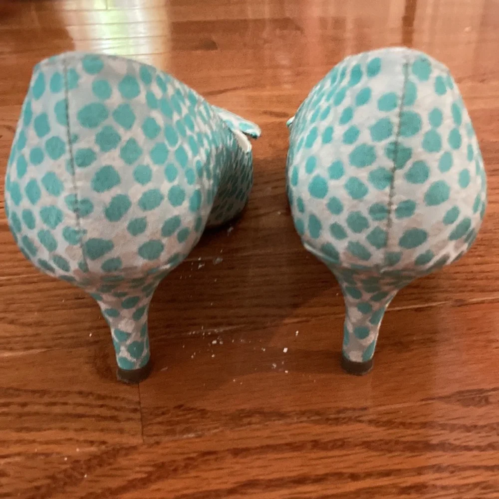 And Klein turquoise and white close toed heels - Picture 6 of 7
